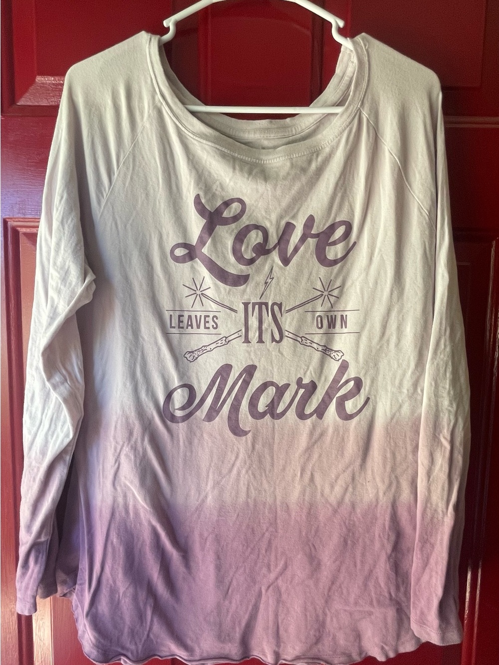 Long-Sleeve Ombre Graphic Tee in Lavender and White